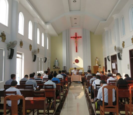 NGƯỜI THANH NIÊN TRẺ, GIUSE
