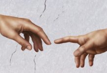 Nhân danh Chúa Ba Ngôi