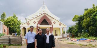 THĂM GIÁO XỨ KON THỤP