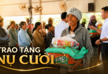 TRAO TẶNG NỤ CƯỜI