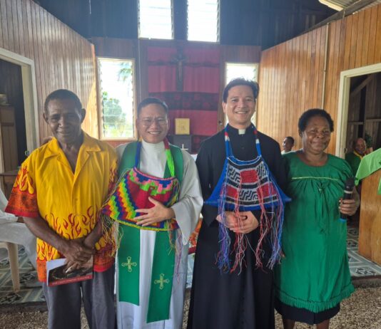 Dưới Ánh Trăng Thiên Chúa Không Phân Biệt Màu Da
